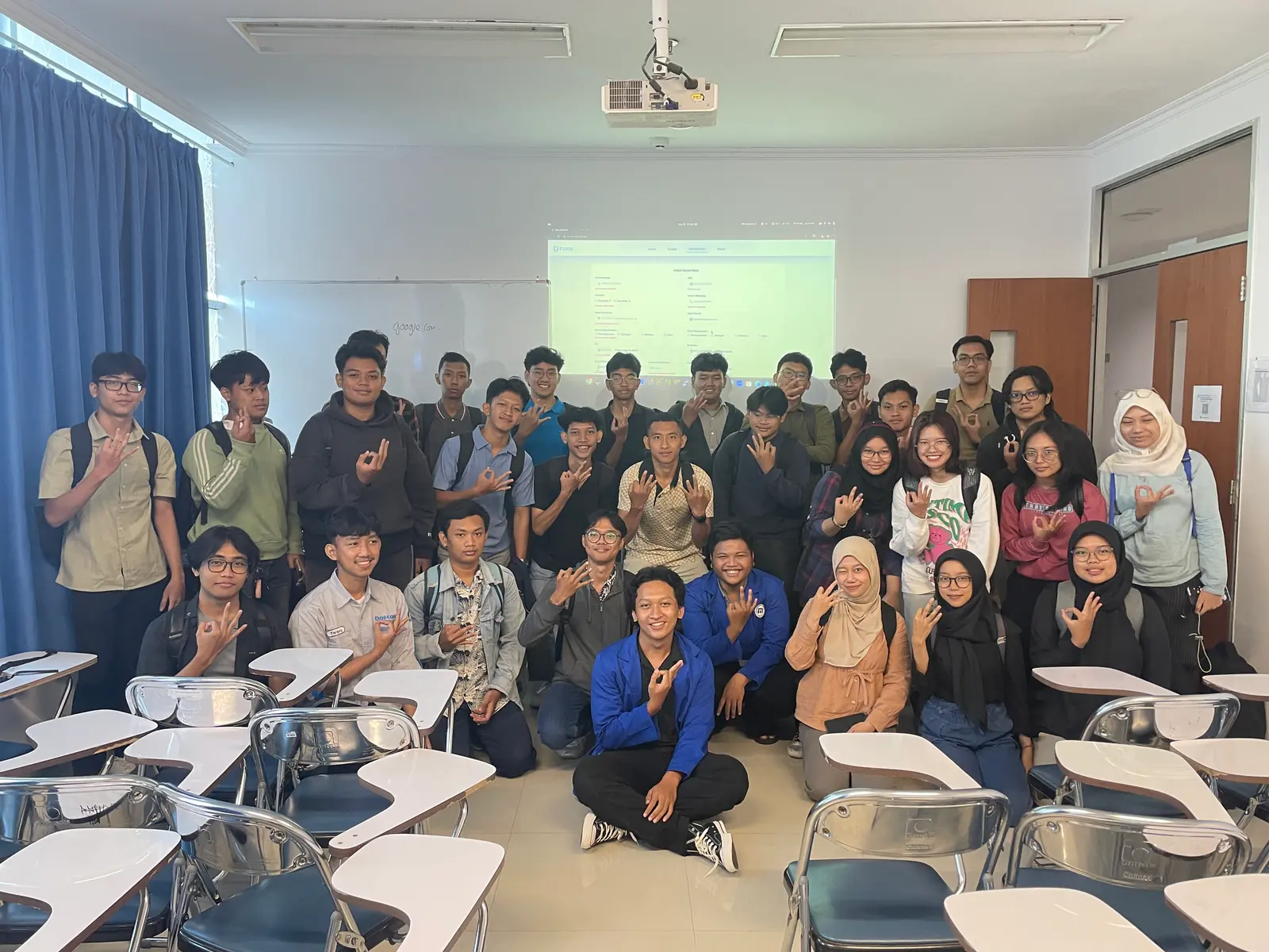 Foto besar satu komunitas